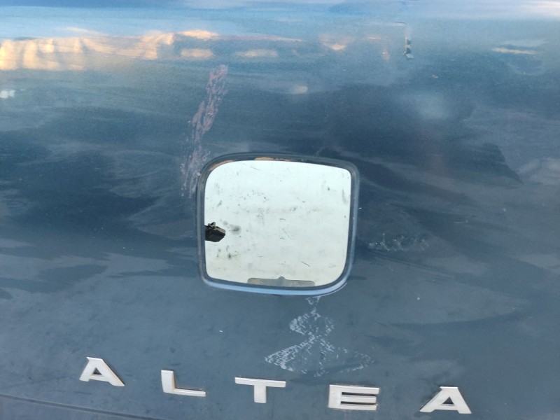 Recambio de porton trasero para seat altea (5p1) 1.9 tdi referencia OEM IAM 5P0827024  