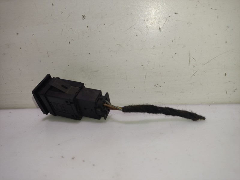 Recambio de warning para volkswagen polo iv (9n_, 9a_) 1.4 16v referencia OEM IAM 6Q0953235A  