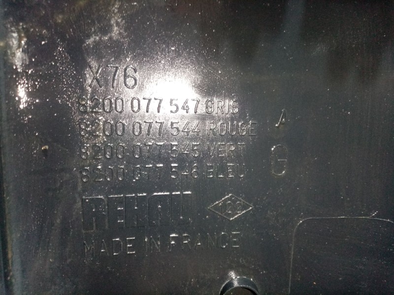 Recambio de moldura para renault kangoo (f/kc0) referencia OEM IAM 8200077547  