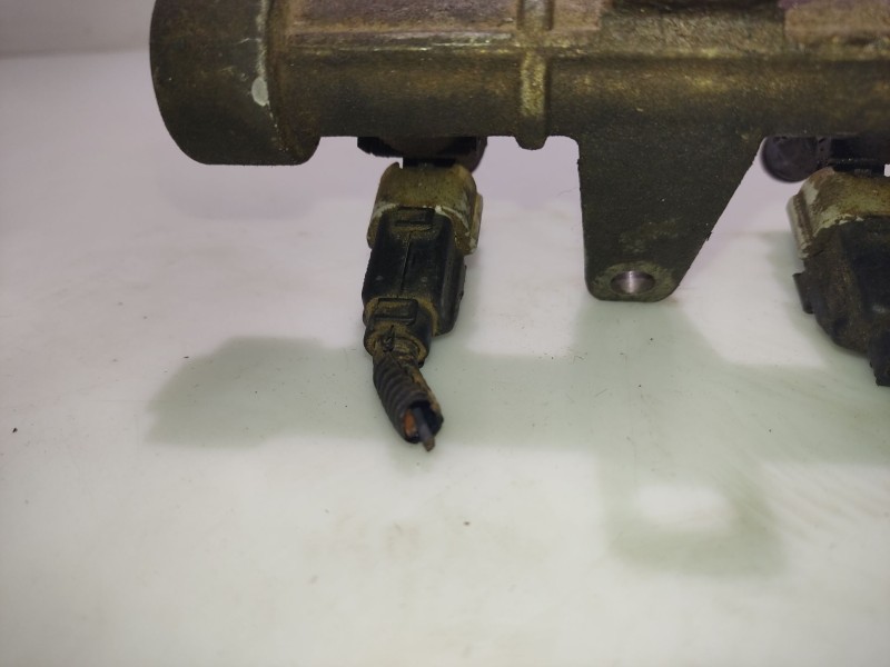 Recambio de inyector para hyundai matrix (fc) 1.6 cat referencia OEM IAM 9260930008  