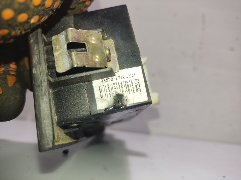 Recambio de mando elevalunas delantero izquierdo para hyundai matrix (fc) 1.6 cat referencia OEM IAM 9357017100  