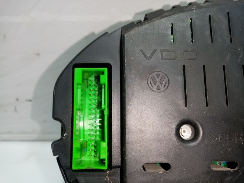 Recambio de cuadro instrumentos para volkswagen polo (9n1) trendline referencia OEM IAM 6Q0920820X093  