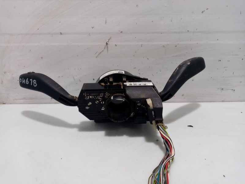 Recambio de mando multifuncion para volkswagen polo (9n1) trendline referencia OEM IAM 6Q0953503  