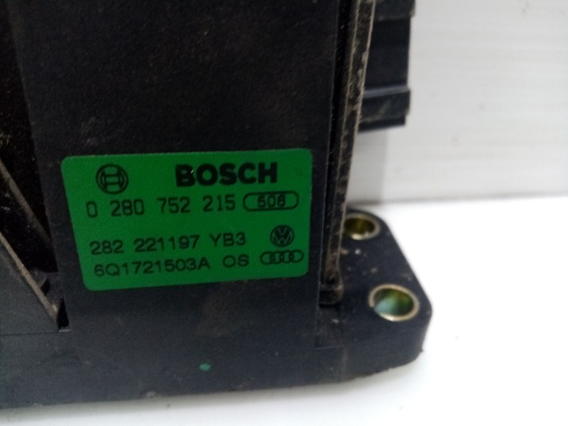 Recambio de pedal acelerador para volkswagen polo (9n1) trendline referencia OEM IAM 0280752215 282221197YB3 6Q1721503A