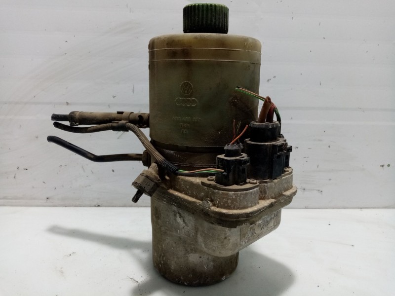 Recambio de bomba direccion para volkswagen polo (9n1) trendline referencia OEM IAM 6Q0423371  