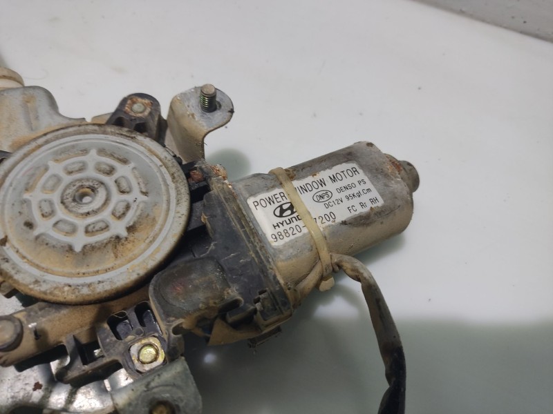 Recambio de elevalunas trasero derecho para hyundai matrix (fc) 1.6 cat referencia OEM IAM 8340417010 9882017200 