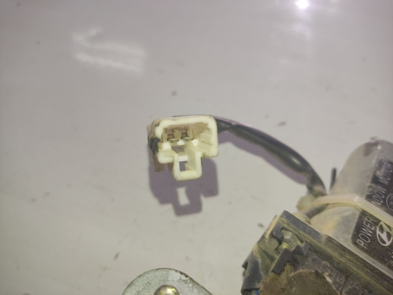 Recambio de elevalunas trasero izquierdo para hyundai matrix (fc) 1.6 cat referencia OEM IAM 8340317010 9881017200 