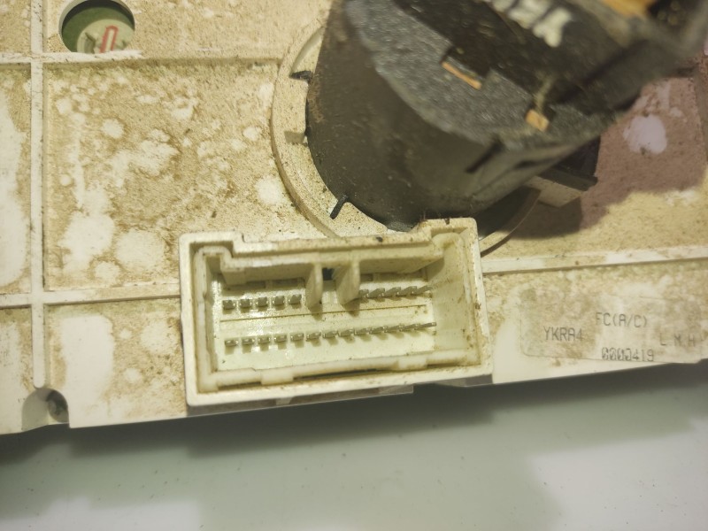 Recambio de mando calefaccion / aire acondicionado para hyundai matrix (fc) 1.6 cat referencia OEM IAM 9725017XXX  