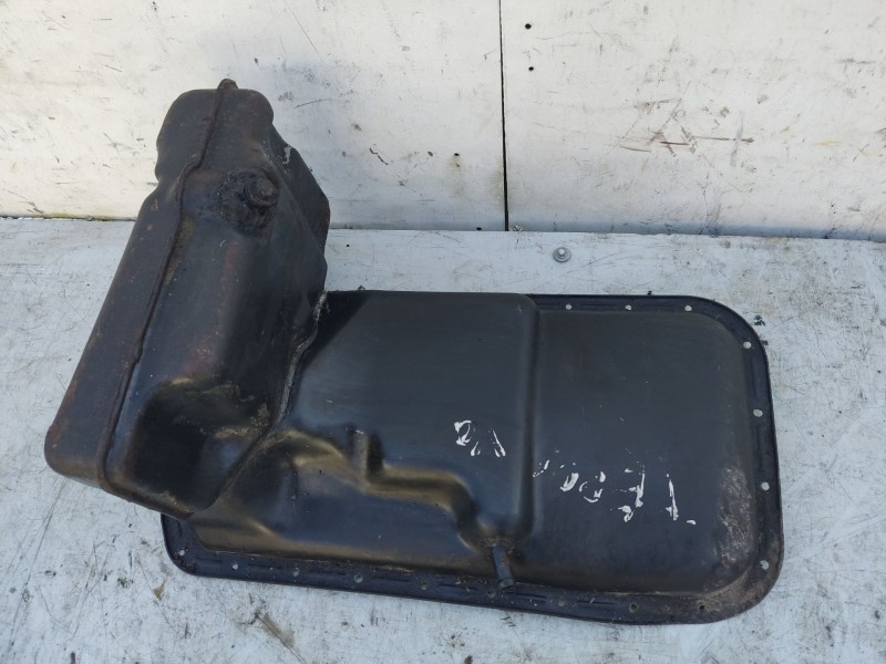 Recambio de carter para nissan terrano/terrano.ii (r20) 2.7 turbodiesel referencia OEM IAM 111107F403 TD27T 