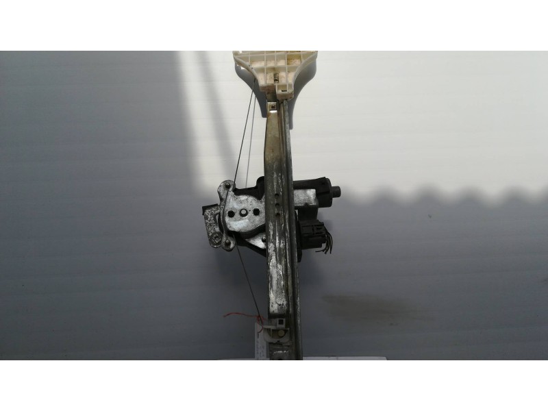 Recambio de elevalunas trasero izquierdo para ford mondeo berlina (ge) trend   |   08.02 - 12.03 | 2002 - 2003 | 116 cv / 85 kw 