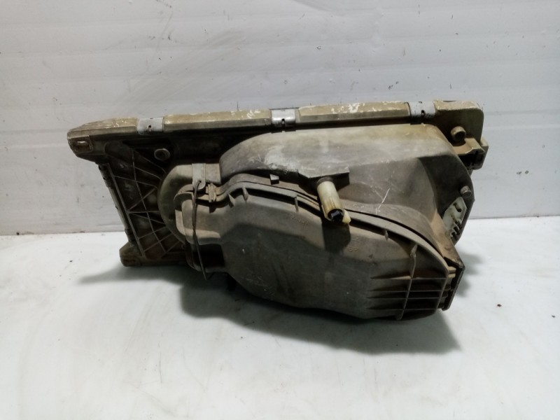 Recambio de faro derecho para mercedes-benz clase e (w123) berlina+coupe referencia OEM IAM 11777900  