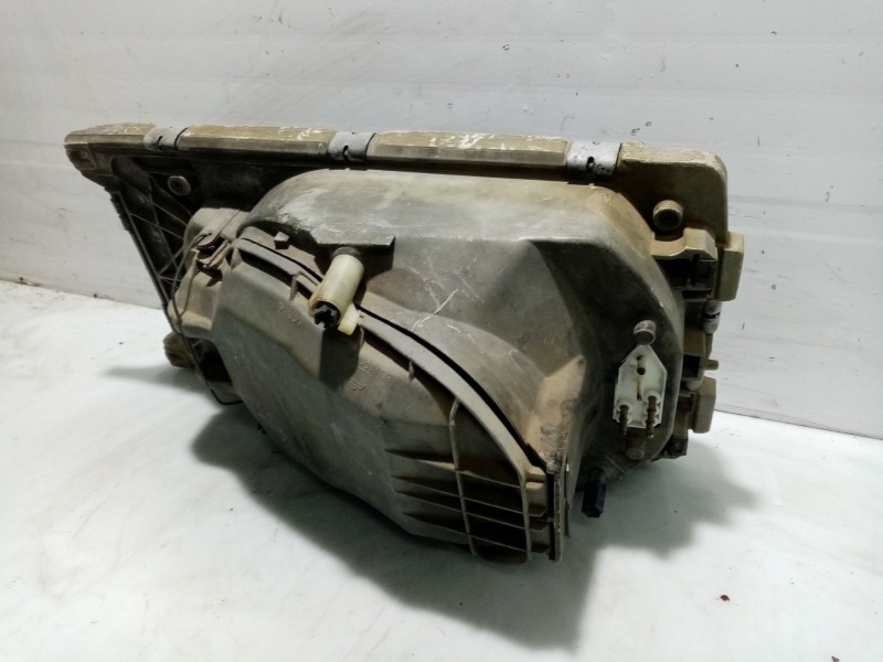 Recambio de faro derecho para mercedes-benz clase e (w123) berlina+coupe referencia OEM IAM 11777900  