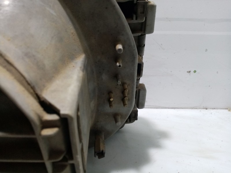 Recambio de faro derecho para mercedes-benz clase e (w123) berlina+coupe referencia OEM IAM 117779RE  