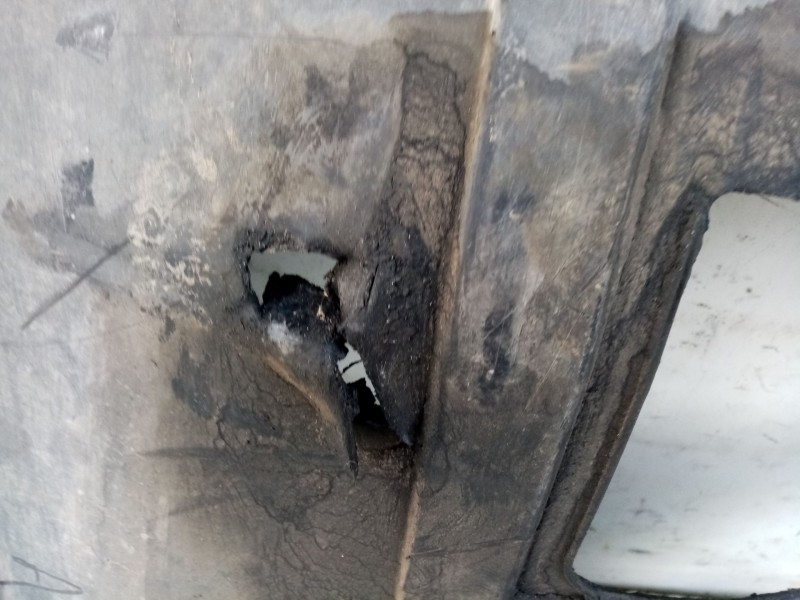 Recambio de cubrecarter para renault trafic combi (ab 4.01) 1.9 diesel referencia OEM IAM 7701059129  