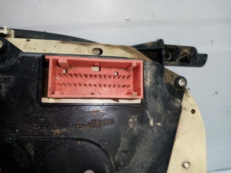 Recambio de cuadro instrumentos para renault master ii phase 2 caja cerrada referencia OEM IAM P8200359416H  