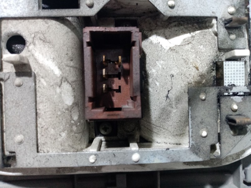 Recambio de luz interior para renault master ii phase 2 caja cerrada referencia OEM IAM 7701054340  