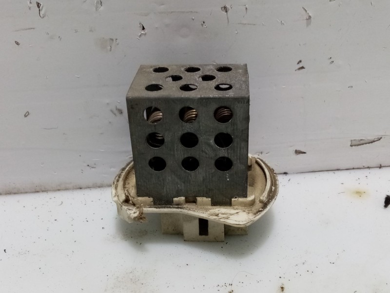 Recambio de resistencia calefaccion para renault master ii phase 2 caja cerrada referencia OEM IAM 7701045870  