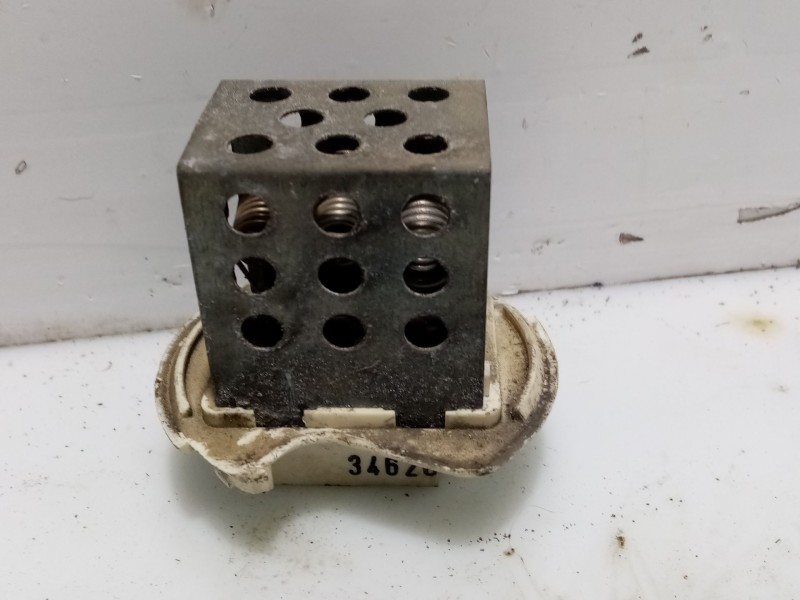 Recambio de resistencia calefaccion para renault master ii phase 2 caja cerrada referencia OEM IAM 7701045870  