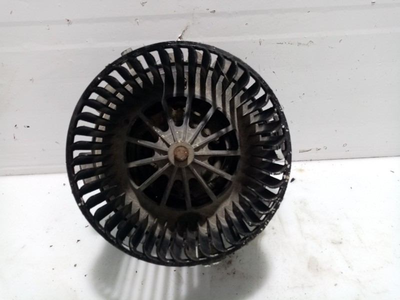 Recambio de ventilador calefaccion para renault master ii phase 2 caja cerrada referencia OEM IAM 7701048969  