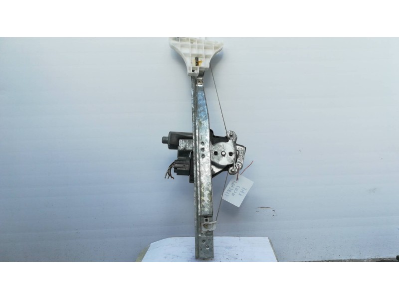 Recambio de elevalunas trasero derecho para ford mondeo berlina (ge) trend   |   08.02 - 12.03 | 2002 - 2003 | 116 cv / 85 kw re