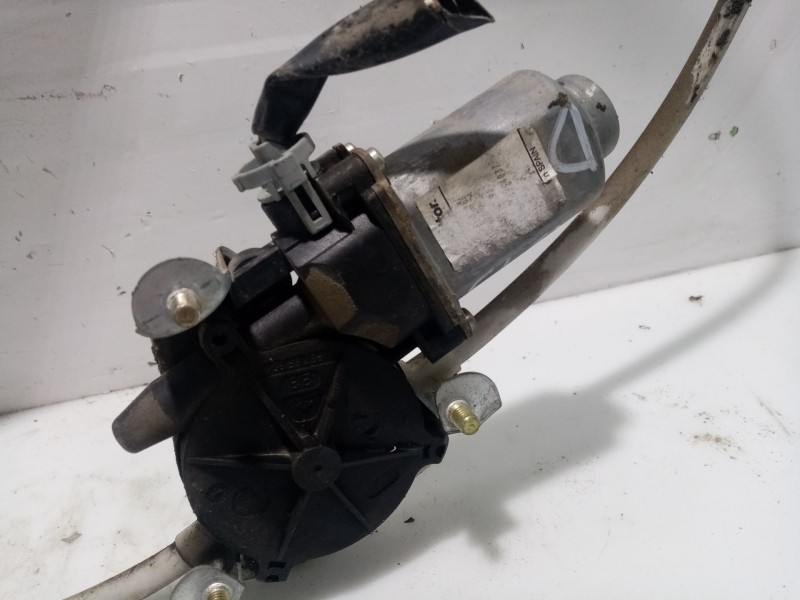 Recambio de elevalunas delantero derecho para renault master ii phase 2 caja cerrada referencia OEM IAM 8200467967  