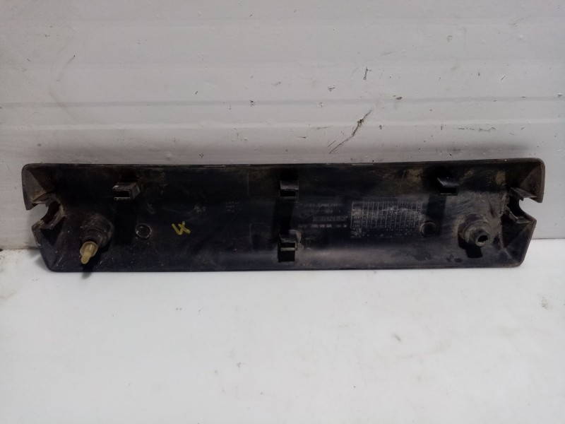 Recambio de moldura para renault master ii phase 2 caja cerrada referencia OEM IAM 7701692574  