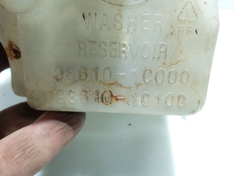 Recambio de deposito limpia para hyundai getz (tb) 1.3 referencia OEM IAM 986201C000 986101C100 