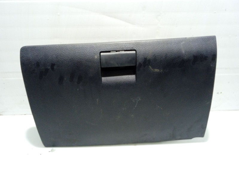 Recambio de guantera para hyundai getz (tb) 1.3 referencia OEM IAM 845111C000  