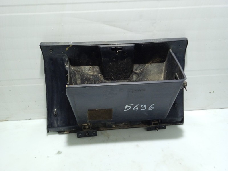 Recambio de guantera para hyundai getz (tb) 1.3 referencia OEM IAM 845111C000  