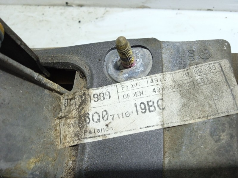 Recambio de palanca cambio para seat ibiza iii (6l1) 1.4 tdi referencia OEM IAM 6Q0711050B  