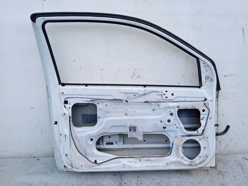 Recambio de puerta delantera izquierda para hyundai getz (tb) 1.3 referencia OEM IAM 760031C221  