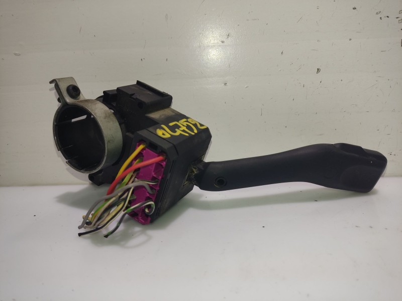 Recambio de mando intermitentes para volkswagen bora variant (1j6) 1.9 tdi referencia OEM IAM 8L0953513G  