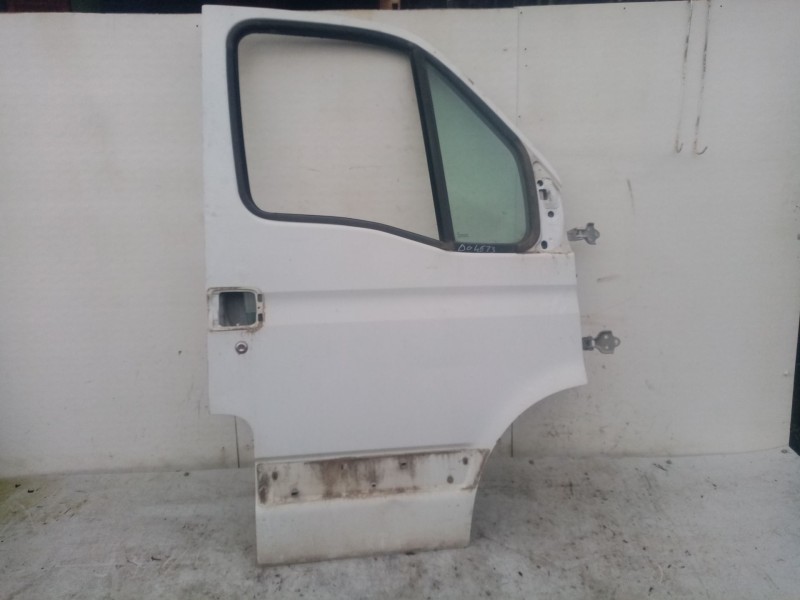 Recambio de puerta delantera derecha para renault master ii phase 2 caja cerrada referencia OEM IAM 7751474637  