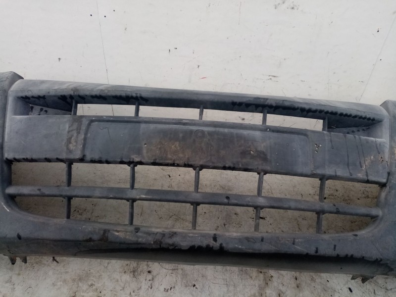 Recambio de paragolpes delantero para renault master ii phase 2 caja cerrada referencia OEM IAM 7702295263  
