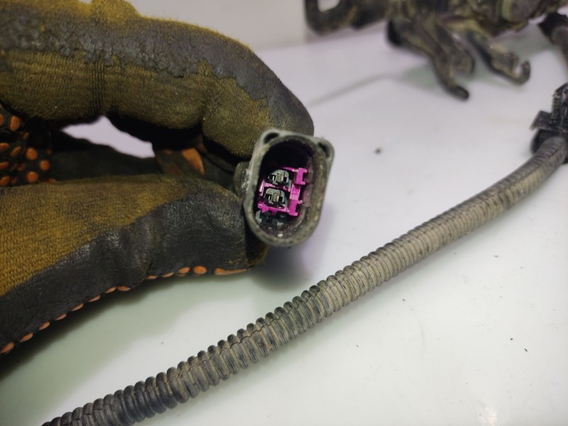 Recambio de cerradura capot para volkswagen bora variant (1j6) 1.9 tdi referencia OEM IAM 1J0823509C  