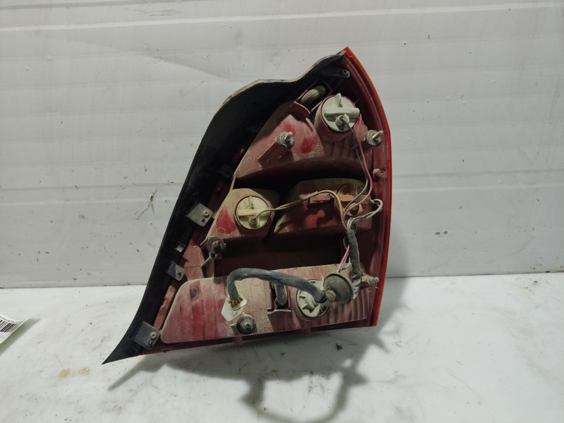 Recambio de piloto trasero izquierdo para hyundai elantra (xd) 2.0 crdi cat referencia OEM IAM 924012D010  