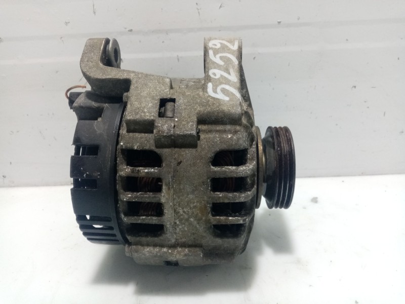 Recambio de alternador para renault clio ii fase ii (b/cb0) referencia OEM IAM 8200022774 CAL15103AS 8EL012429471