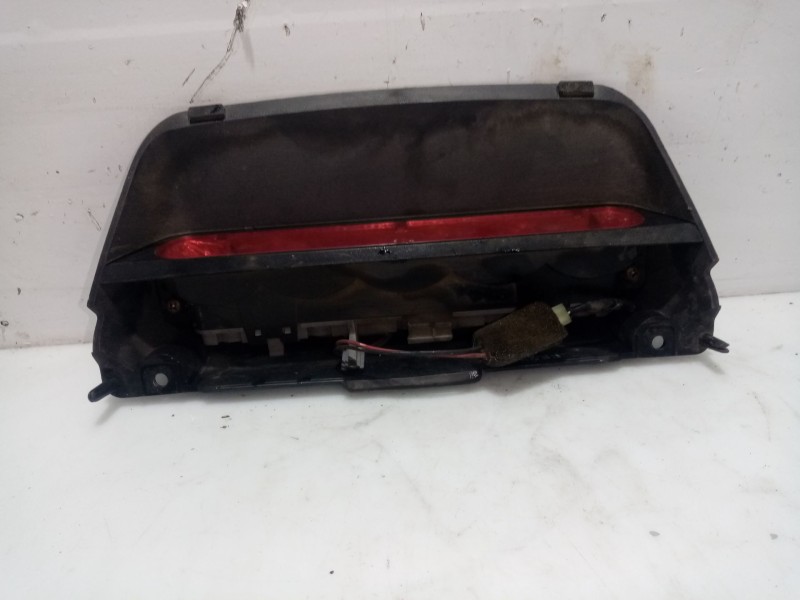 Recambio de luz central de freno para chevrolet matiz referencia OEM IAM 96590415  