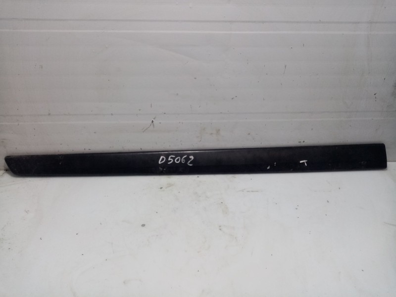 Recambio de moldura para chevrolet matiz referencia OEM IAM 96657023  