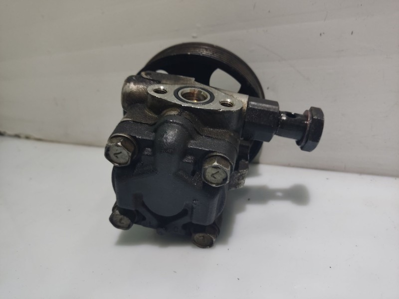 Recambio de bomba direccion para hyundai accent ii (lc) 1.5 crdi referencia OEM IAM 5711025301  
