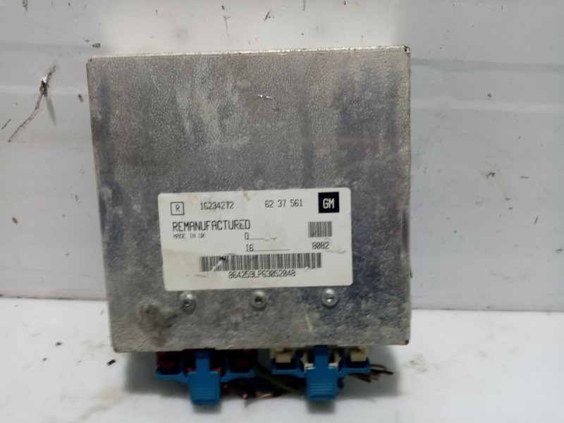 Recambio de centralita motor uce para opel vectra b (j96) 1.6 i 16v (f19) referencia OEM IAM 0  