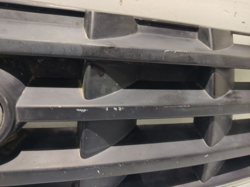 Recambio de rejilla delantera para hyundai accent ii (lc) 1.5 crdi referencia OEM IAM 8636125620  