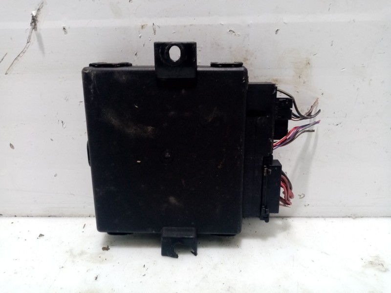 Recambio de modulo electronico para opel vectra b (j96) 1.6 i 16v (f19) referencia OEM IAM 90464713 9330065147 