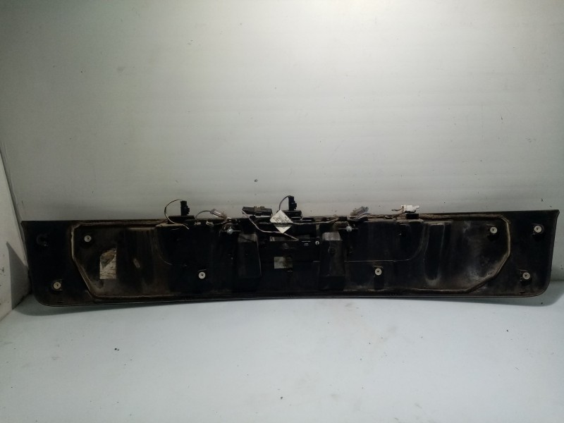 Recambio de moldura para renault scénic ii (jm0/1_) 1.9 dci (jm14) referencia OEM IAM 8200304492  