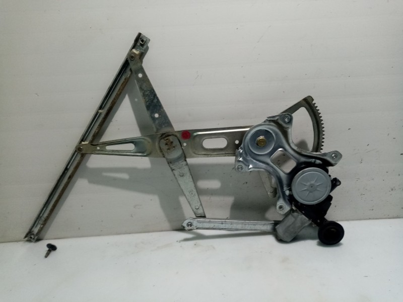 Recambio de elevalunas trasero derecho para toyota prius (nhw20) 1.5 cat referencia OEM IAM 6980152070  