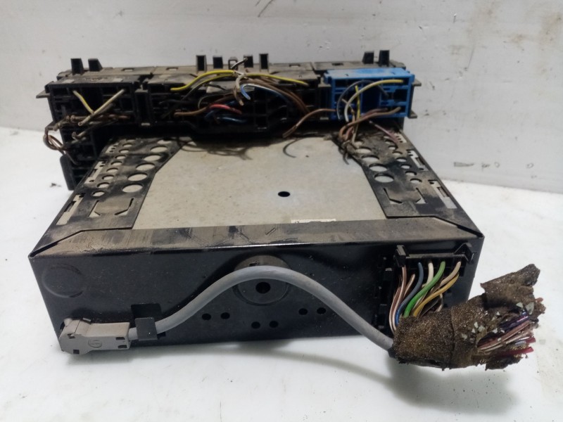 Recambio de sistema audio / radio cd para opel vectra b (j96) 1.6 i 16v (f19) referencia OEM IAM 0  