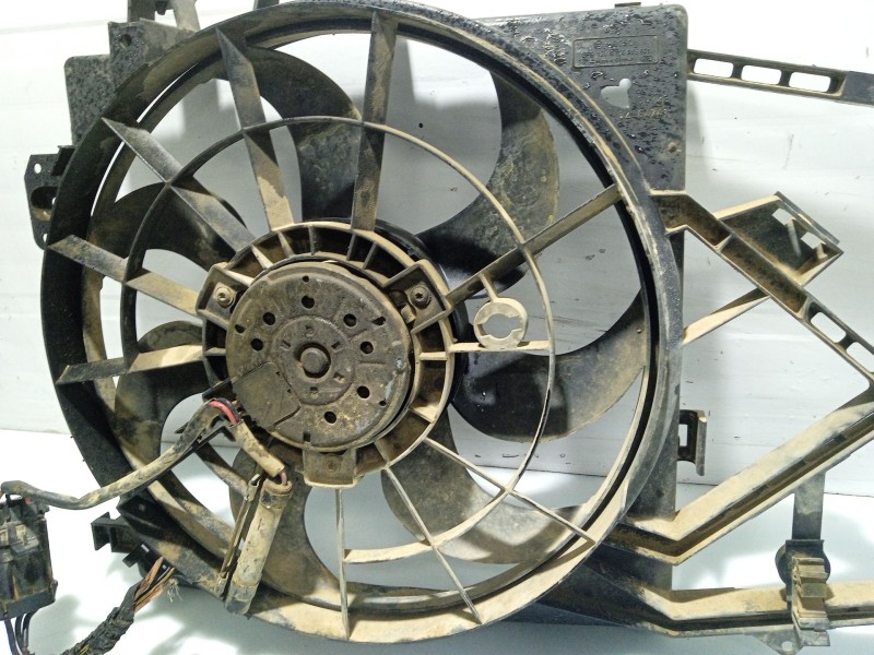 Recambio de electroventilador para opel vectra b (j96) 1.6 i 16v (f19) referencia OEM IAM 1341275  