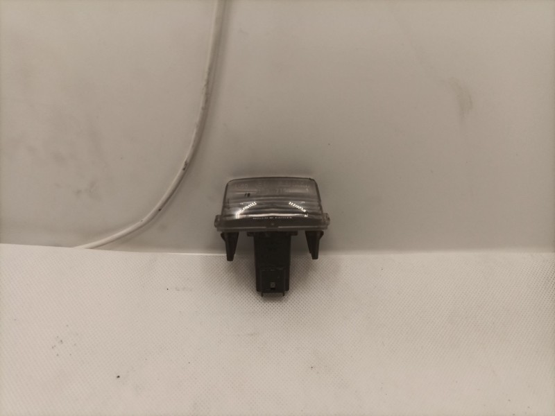 Recambio de piloto matricula para citroën c3 hdi 70 furio referencia OEM IAM 6340A3 6340A3 6340A3