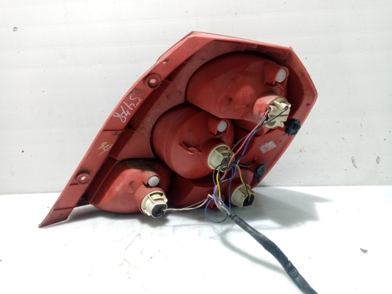 Recambio de piloto trasero izquierdo para chevrolet aveo / kalos hatchback (t200) 1.2 referencia OEM IAM 96540268  