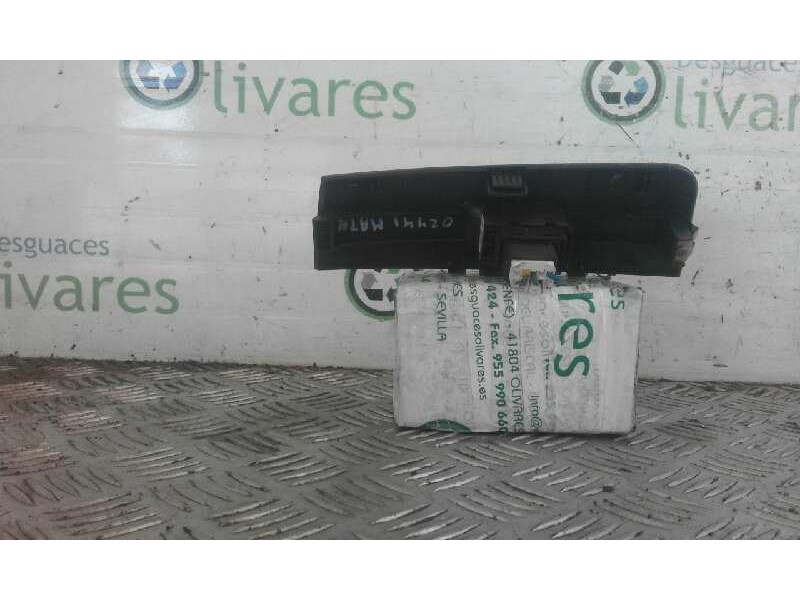 Recambio de mando elevalunas trasero derecho para hyundai matrix (fc) 1.6 cat   |   0.01 - ... | 2001 | 103 cv / 76 kw referenci